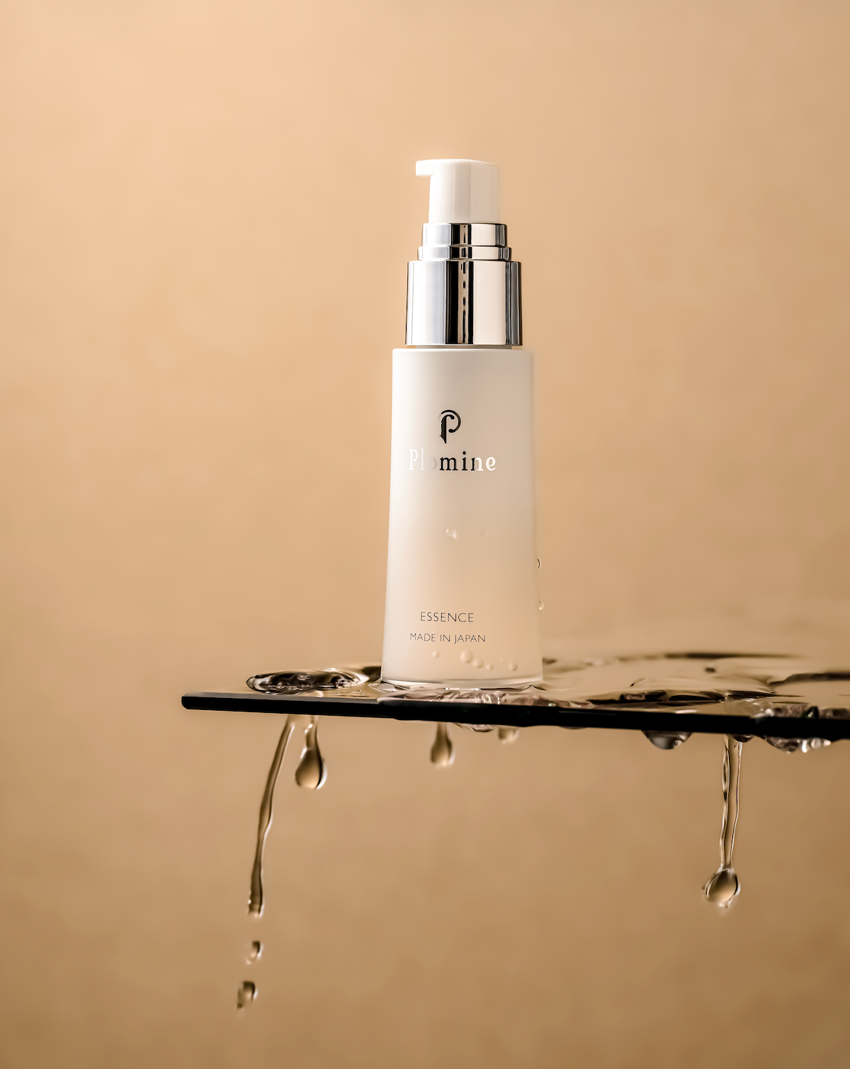 Plamine Essence serum bottle, 30 ml, front view
