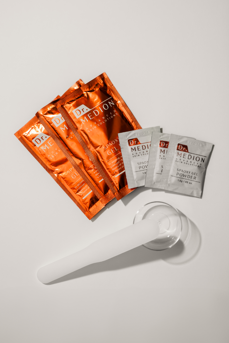 Professional esthetic CO₂ mask by Dr. Medion for radiant, hydrated skin