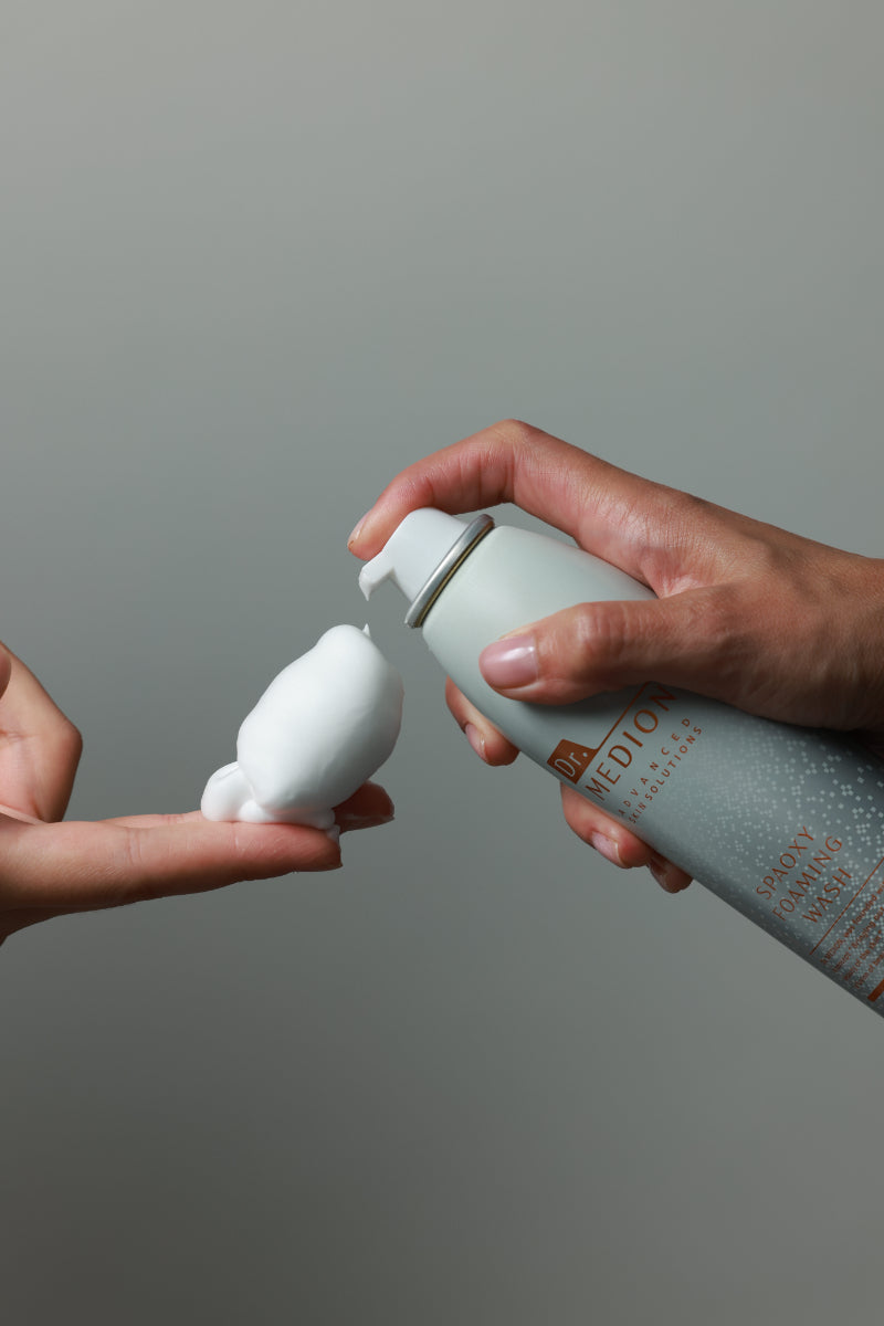 Dr. Medion Spaoxy Foaming Wash producing dense micro-carbonated foam