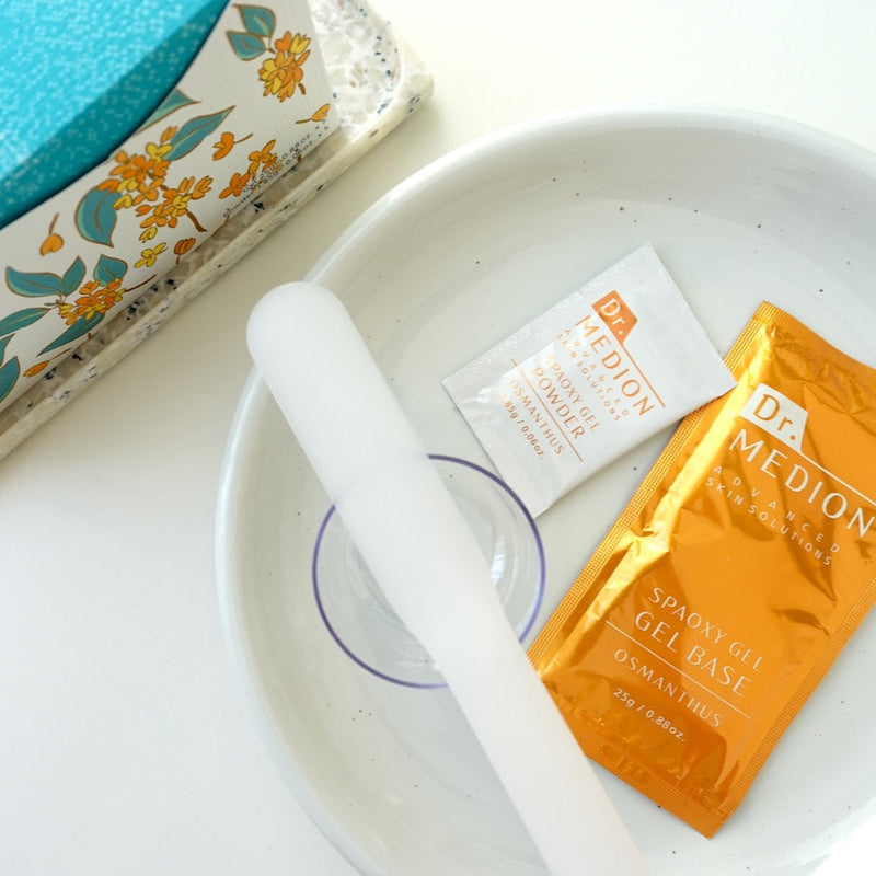 Dr. Medion Spaoxy Gel Clear Plus Osmanthus cup, gel, and powder kit