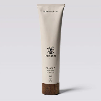 Re[Sens] (Resens) Reinigungs-Emulsion reinigt sanft, entfernt Make-up und schützt die Hautbarriere. Ideal für trockene und empfindliche Haut. Jetzt kaufen.