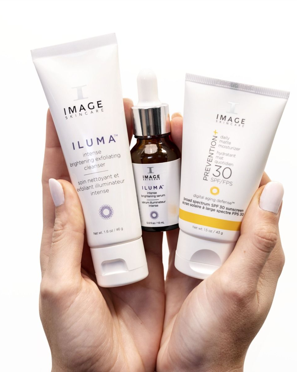 Hands showing Image Brighten and Protect - Yuliskin